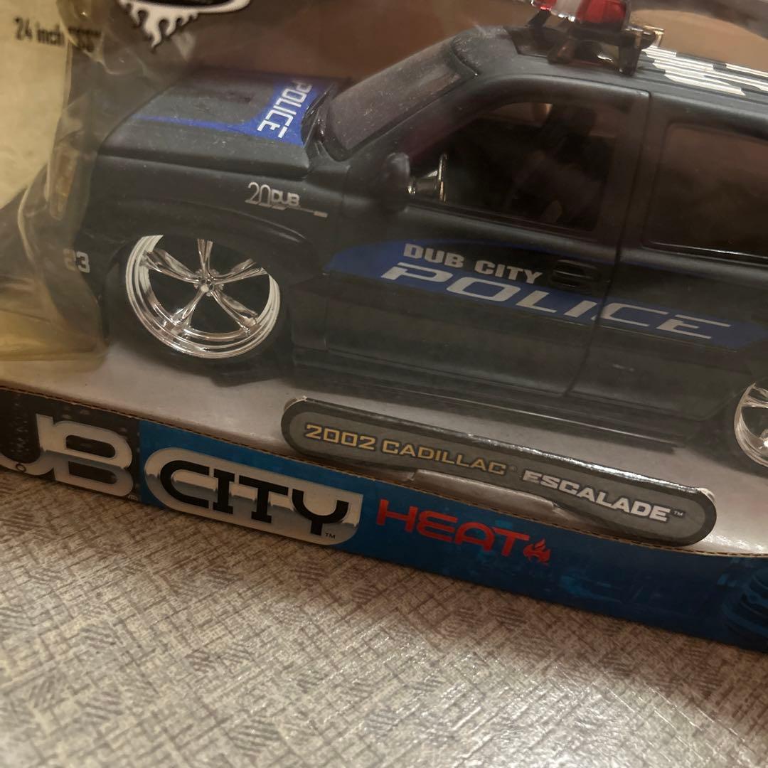 2002 CADILLAC ESCALADE 1／24