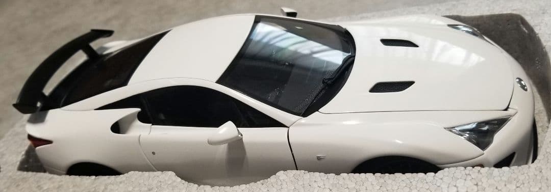 【新品未使用】1/18 オートアート レクサス LFA ニュルブルクリンクP