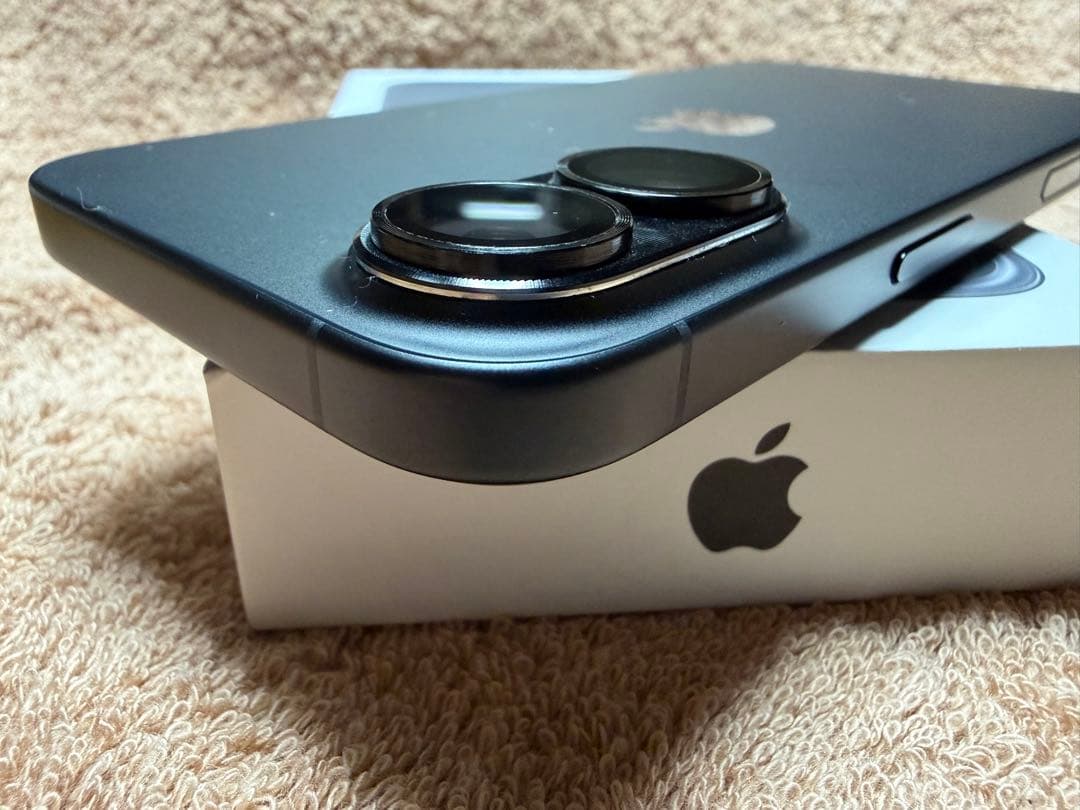 Apple iPhone 16 ブラック ￼128GB 99% ￼ SIMフリー