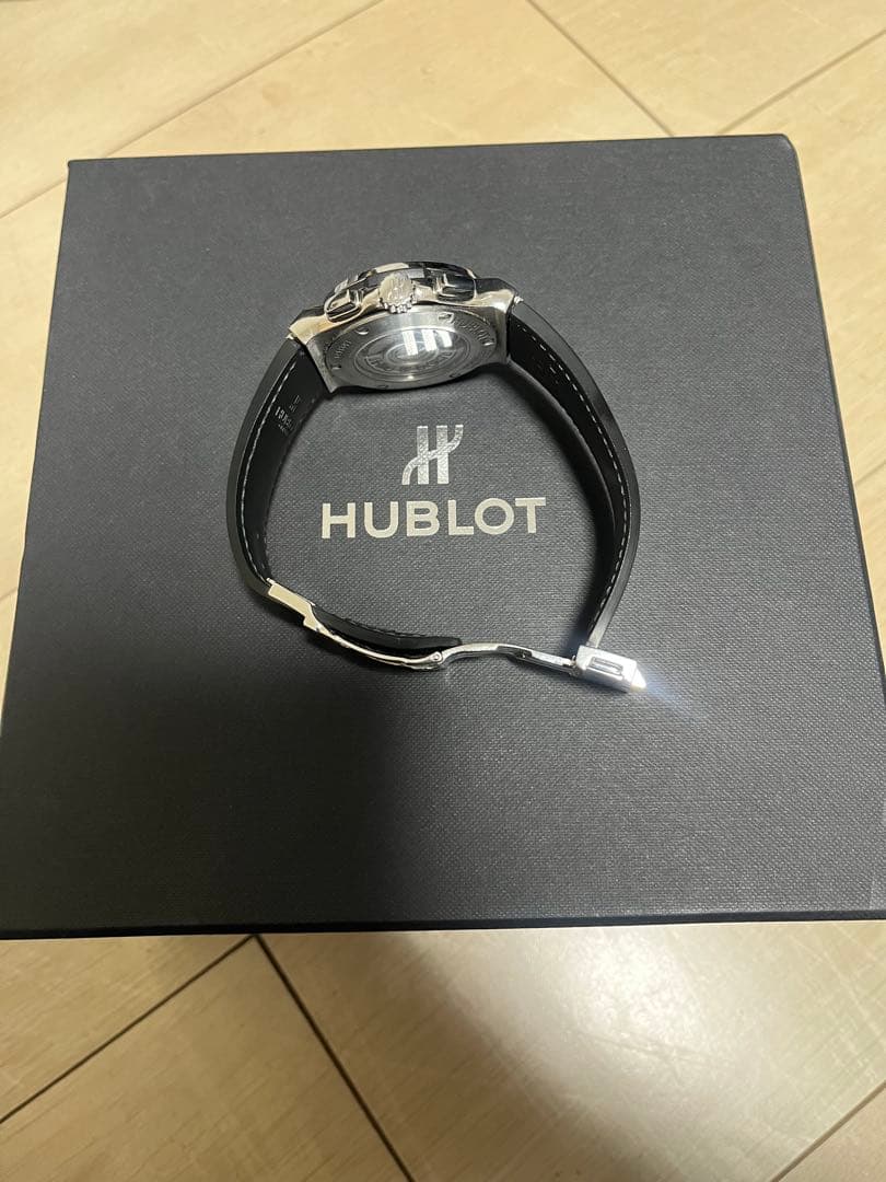 本日限定価格　HUBLOT ウブロ クラシックフュージョン