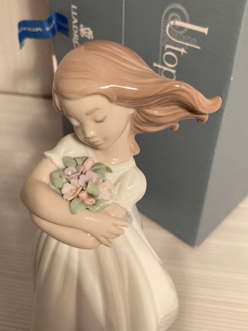 LLADRO Utopia 『さわやかな風』　陶器 リアドロ フォギュリン