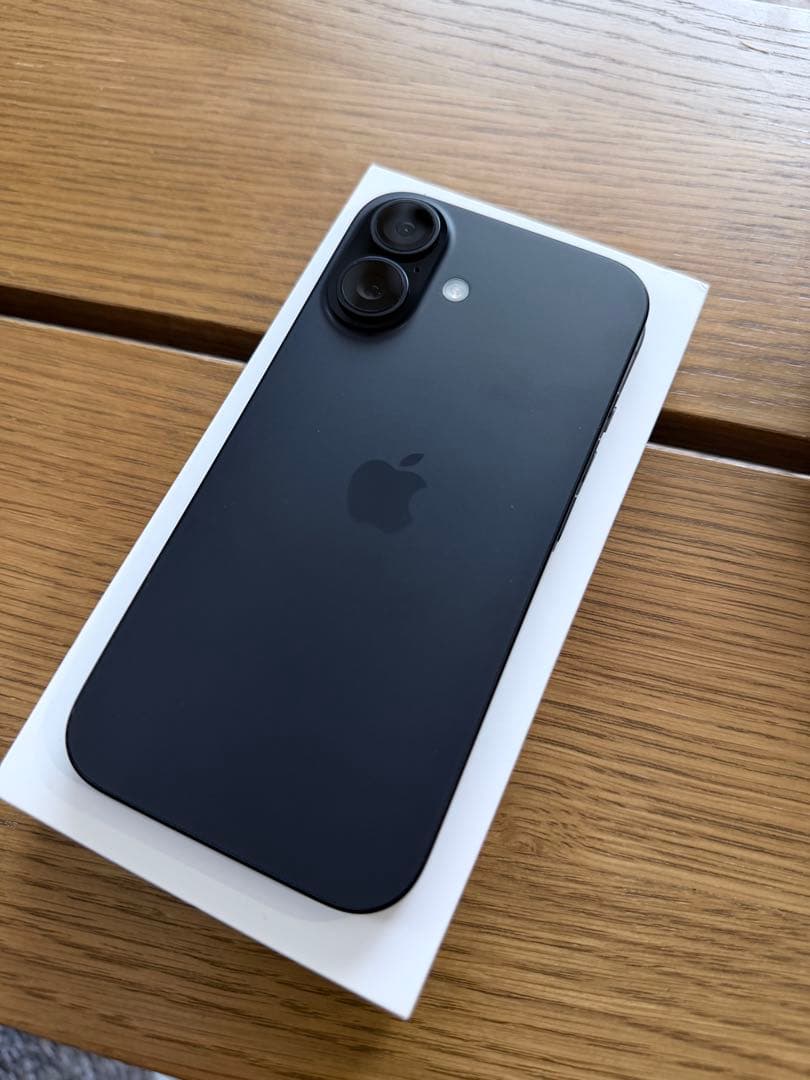 [美品] iPhone 16 本体　128GB