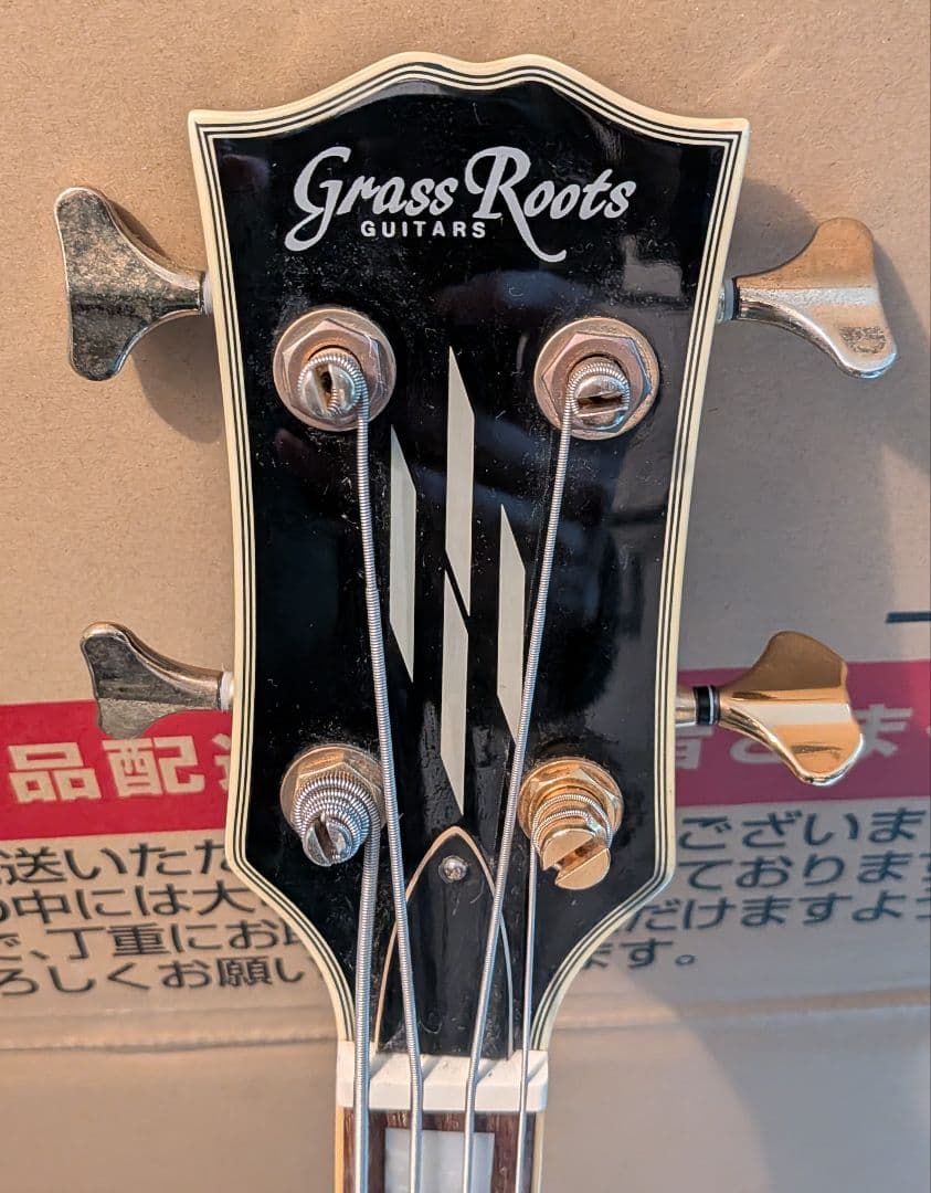Grass Roots エレキベース