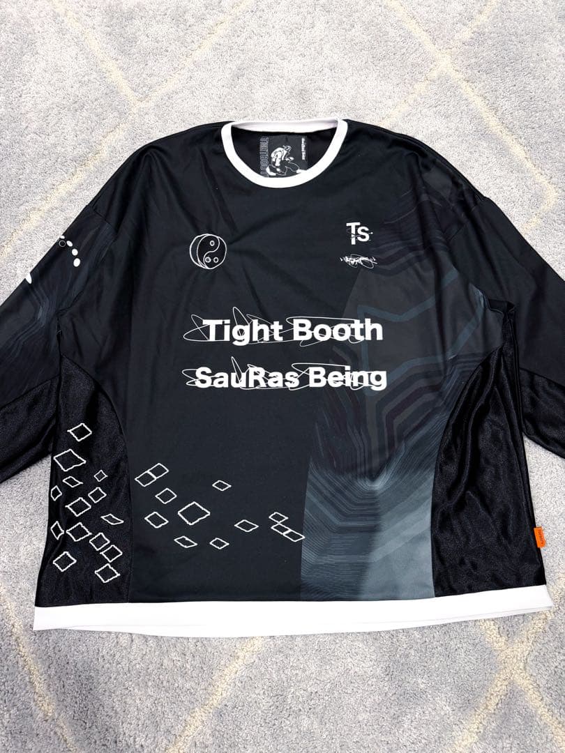 トップス TIGHTBOOTH SauRas Being SOCCER JERSEY