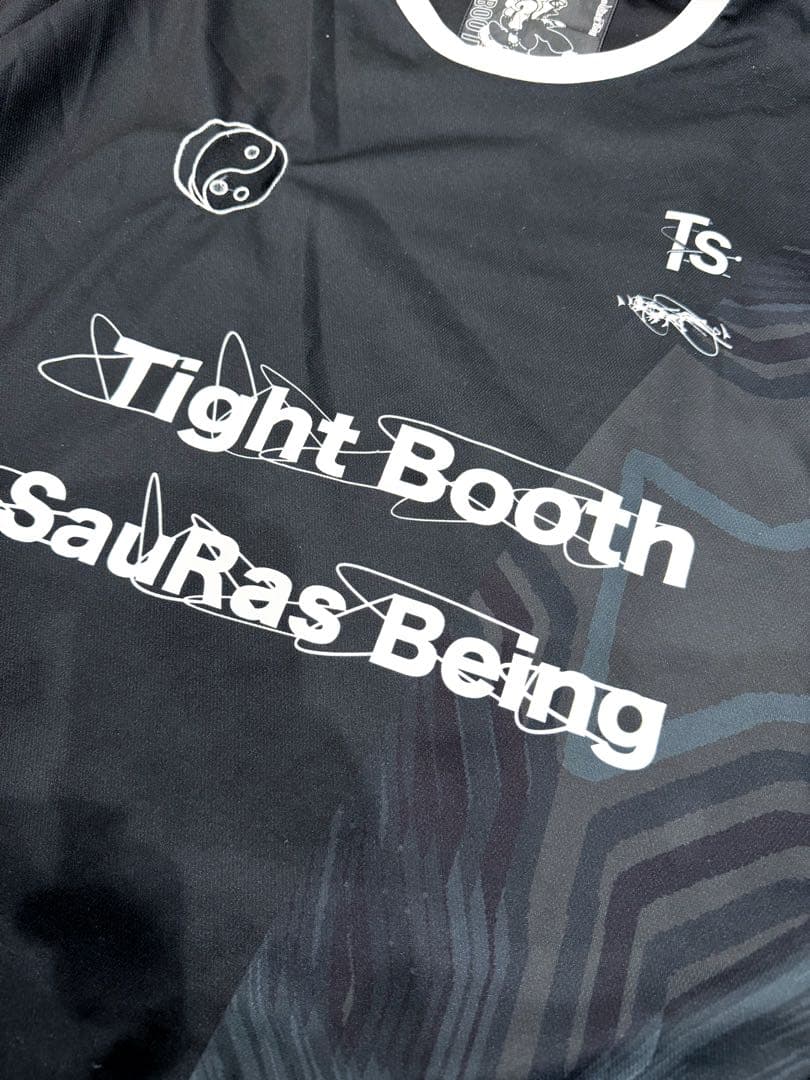 トップス TIGHTBOOTH SauRas Being SOCCER JERSEY
