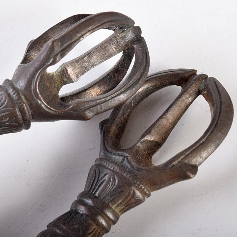 チベット密教法具　古銅　独鈷杵　三鈷杵　五鈷杵　玉石数珠　5点　G　R7765