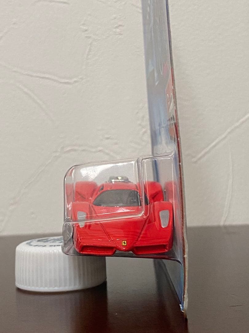 Hot Wheels ENZO FERRARI TOONED レッド/クリア