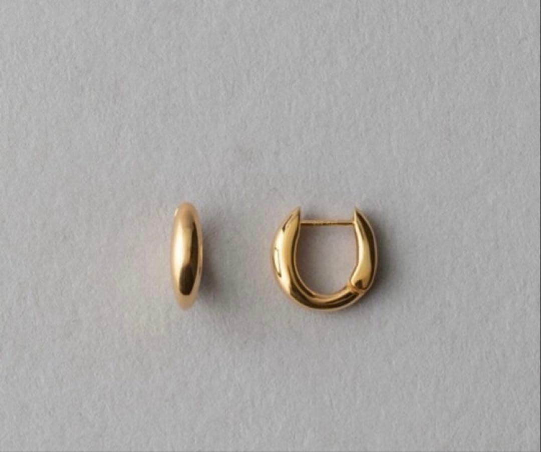 ete チャンキーハグピアス　イエローゴールド