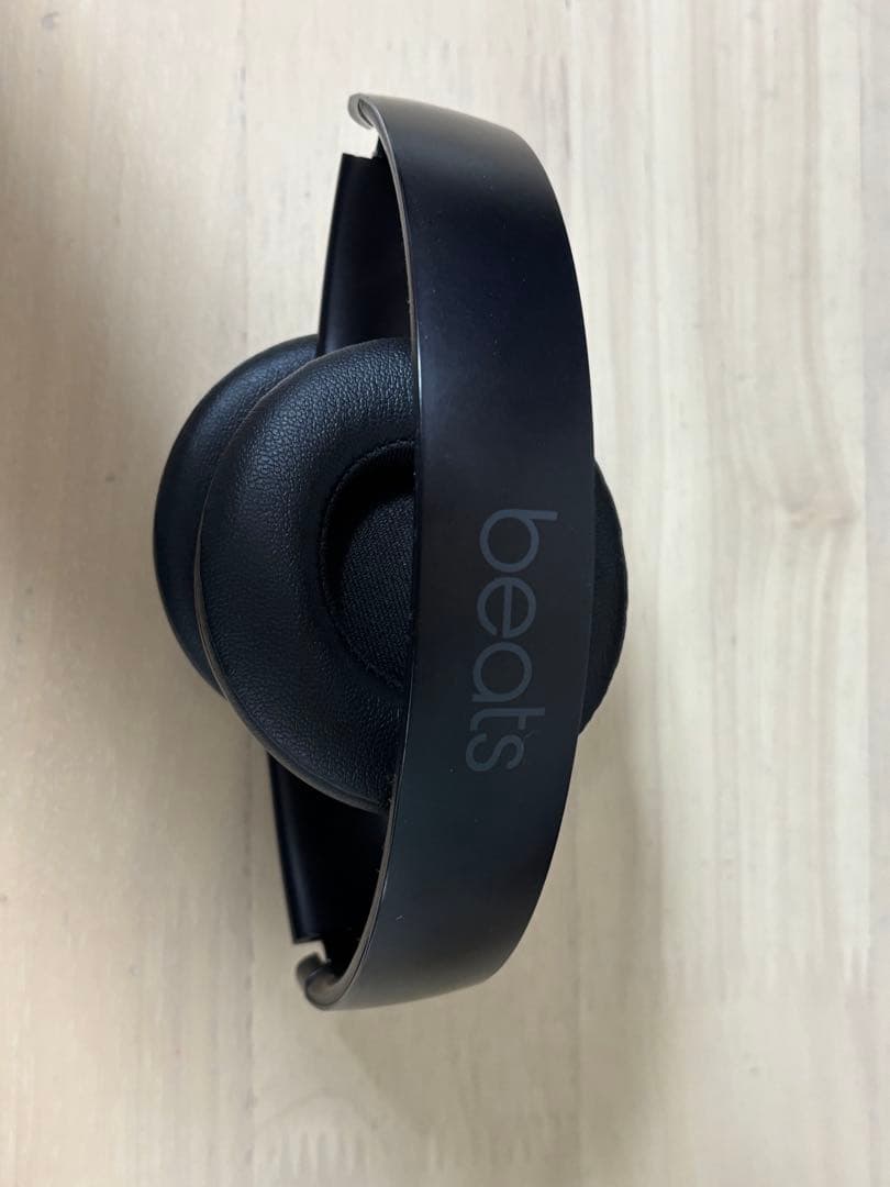 Beats solo3ワイヤレスヘッドホン ブラック