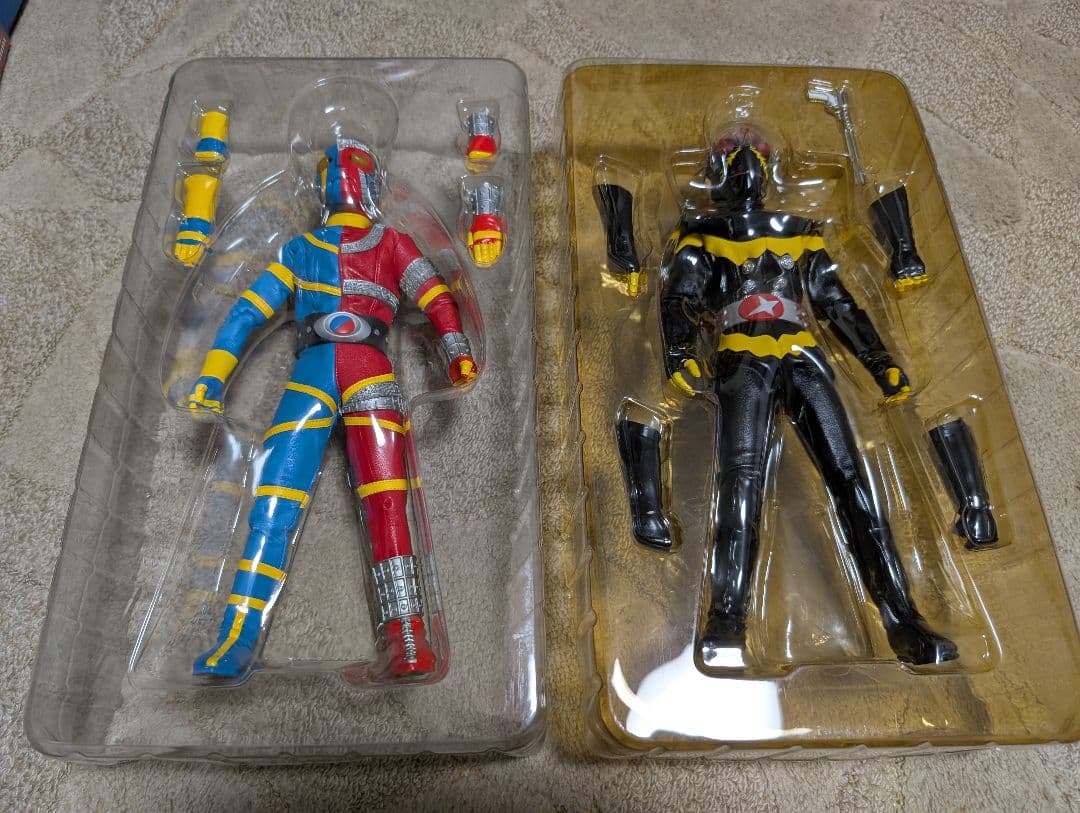 y*6様 メディコムトーイ キカイダー＆ハカイダー