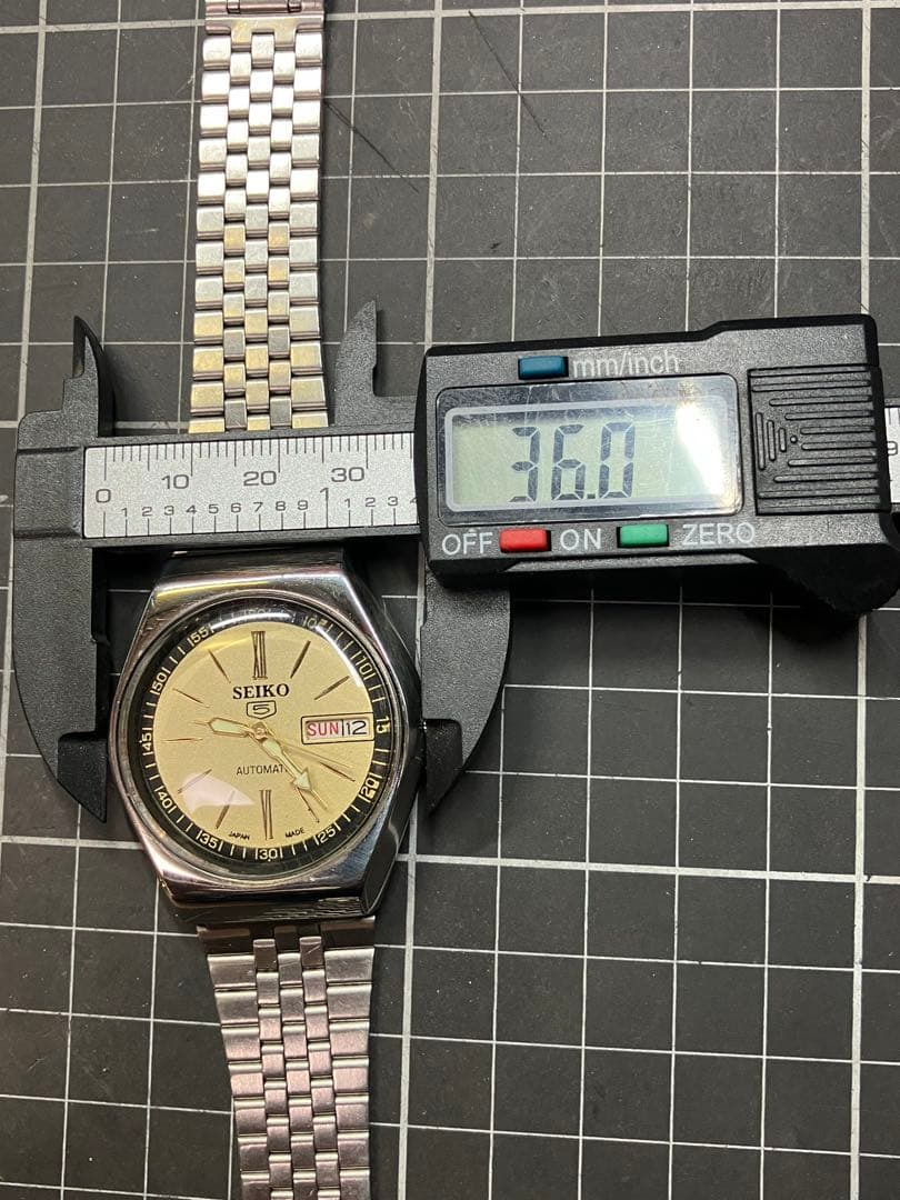 レア美品SEIKO 5 自動巻き時計 ヴィンテージ 動きます ジャンク