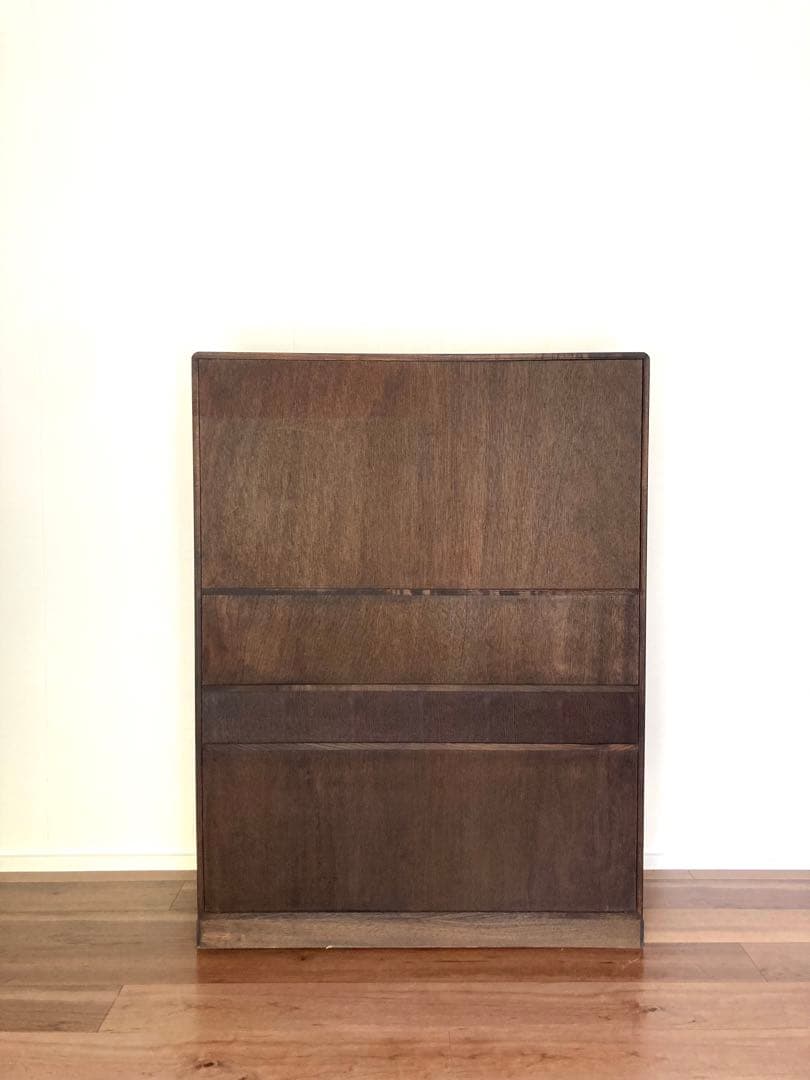 【連休sale】佇まい良さげな収納棚　食器棚