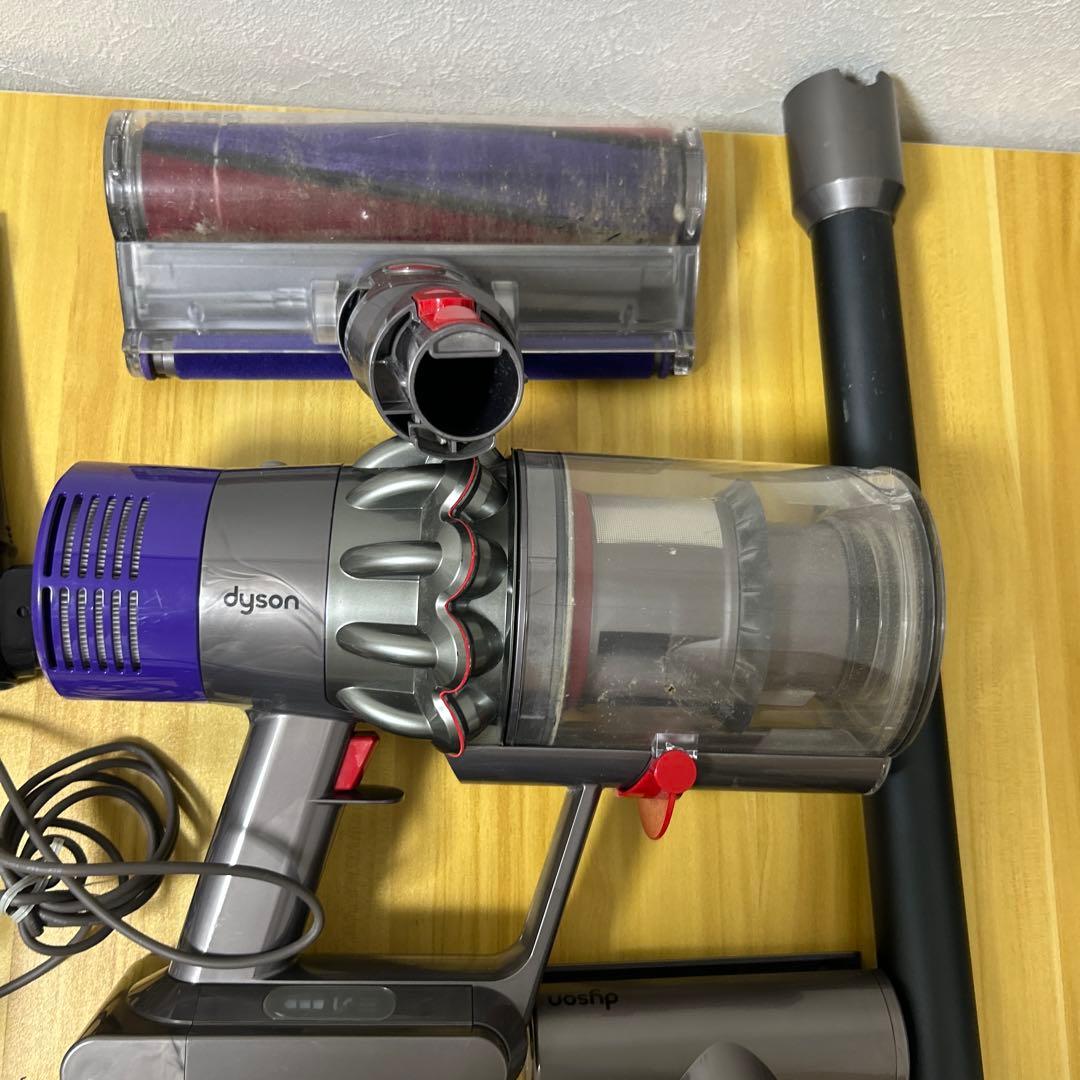 Dyson SV12 スティッククリーナー本体とアタッチメント