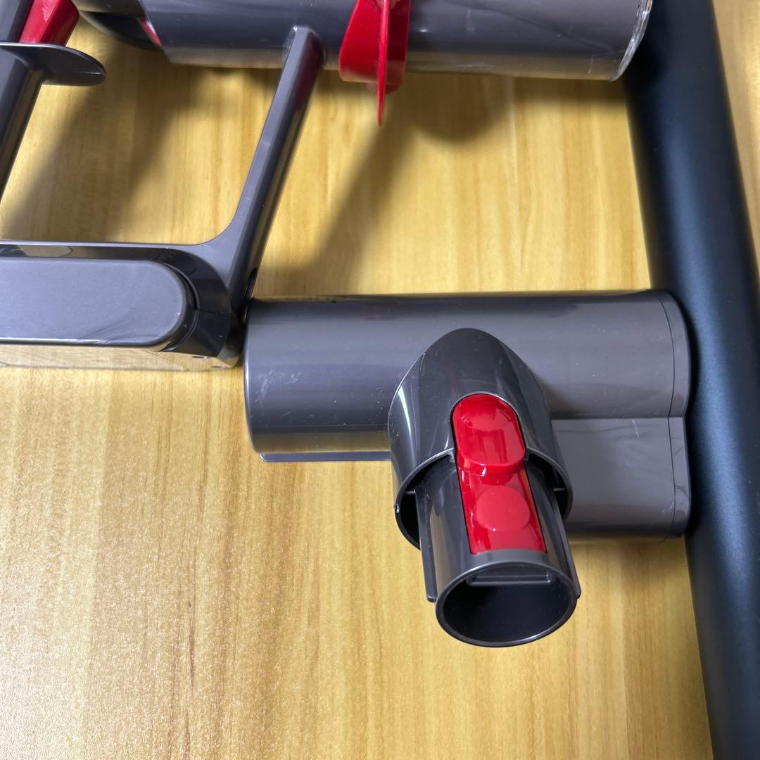 Dyson SV12 スティッククリーナー本体とアタッチメント