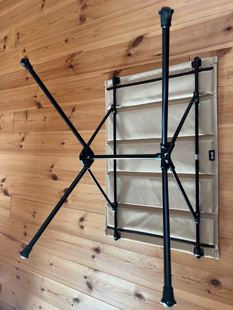 Helinox 折りたたみ式アウトドアテーブル Ｍ