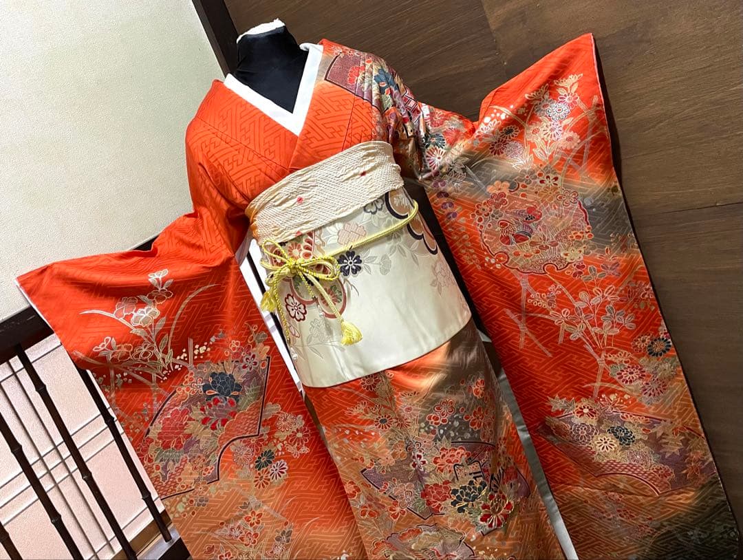 振袖フルセット6点サイズM〜Ｌ駒刺繍　地紙御所車文　暈し染め　金銀彩　正絹