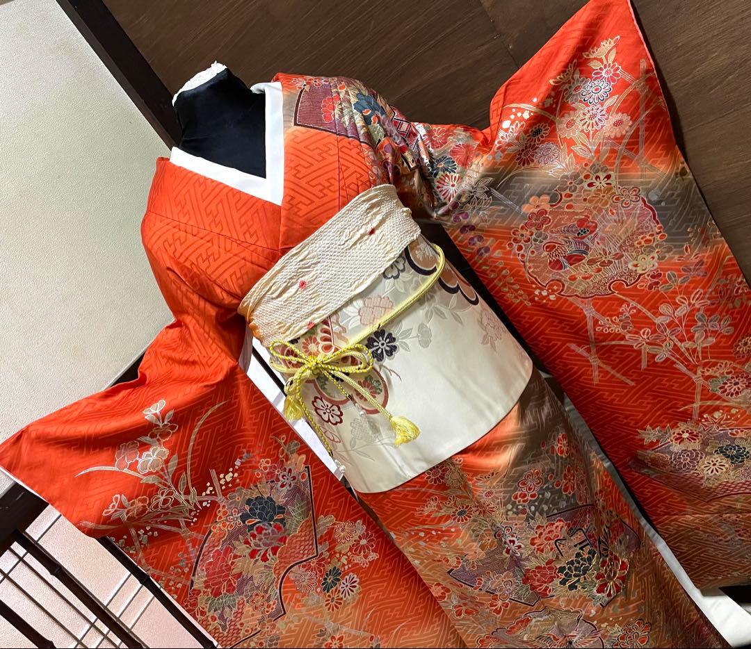 振袖フルセット6点サイズM〜Ｌ駒刺繍　地紙御所車文　暈し染め　金銀彩　正絹