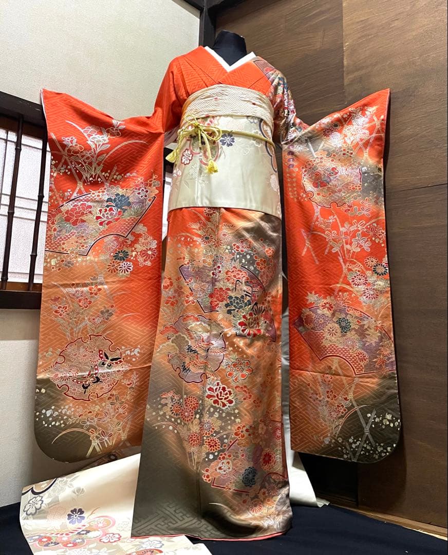 振袖フルセット6点サイズM〜Ｌ駒刺繍　地紙御所車文　暈し染め　金銀彩　正絹