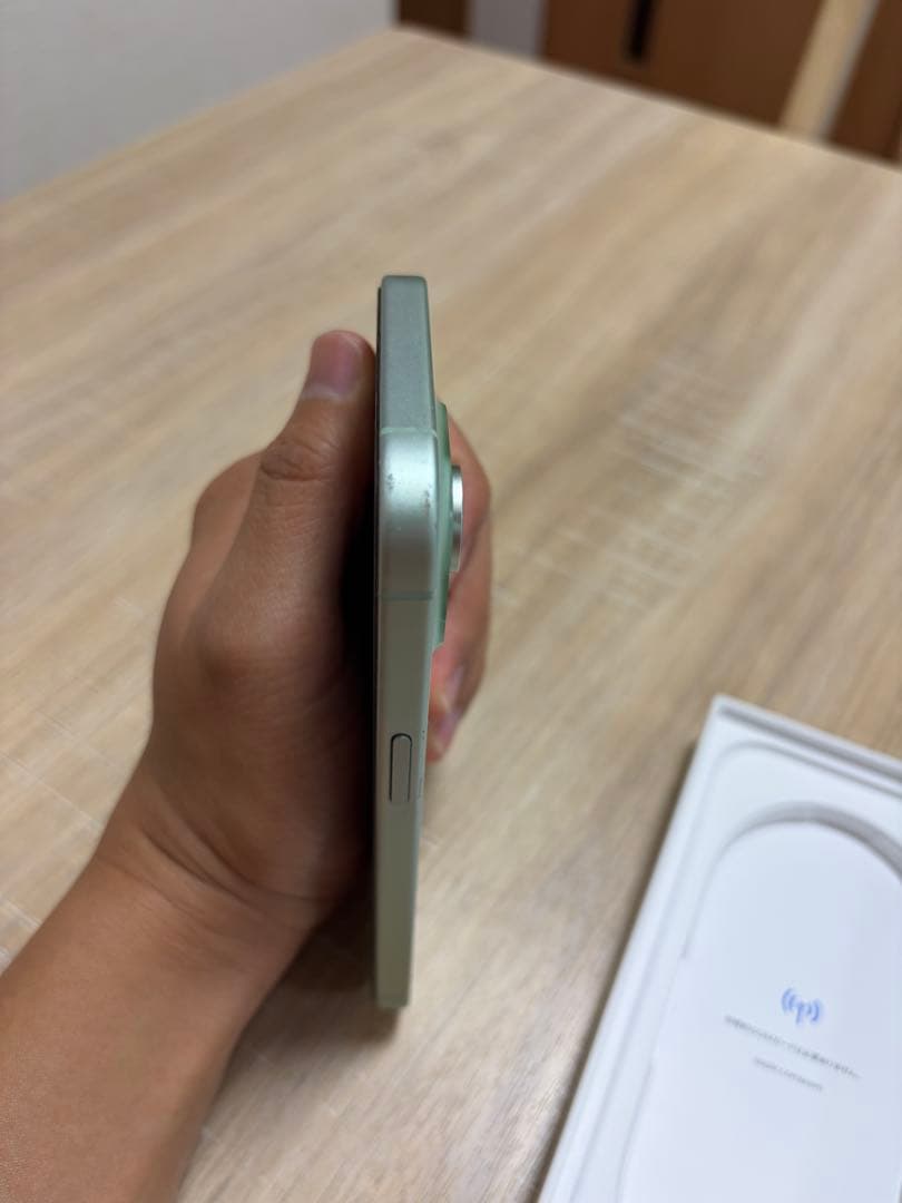 iPhone15 128GB SIMロックなし バッテリー最大容量100%