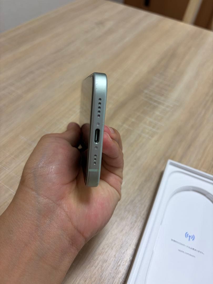 iPhone15 128GB SIMロックなし バッテリー最大容量100%