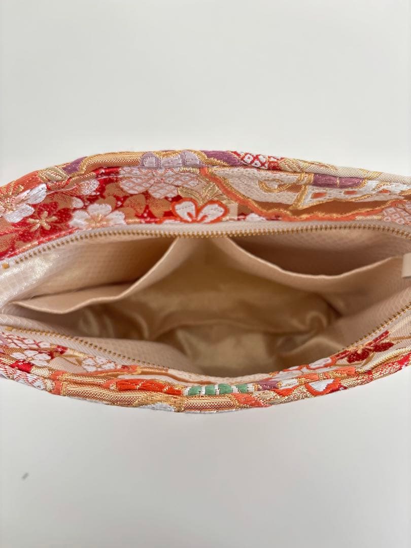 帯リメイク ショルダーバッグ｜ジッパー付き｜赤×金蝶々｜一点物