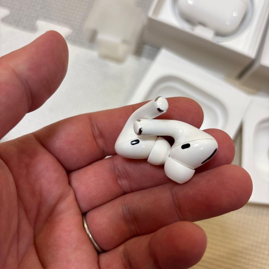 AirPods Pro2 第2世代　ワイヤレス　箱もう一つおまけ