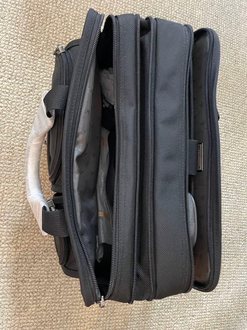 TUMI 新品未使用　ビジネスバック