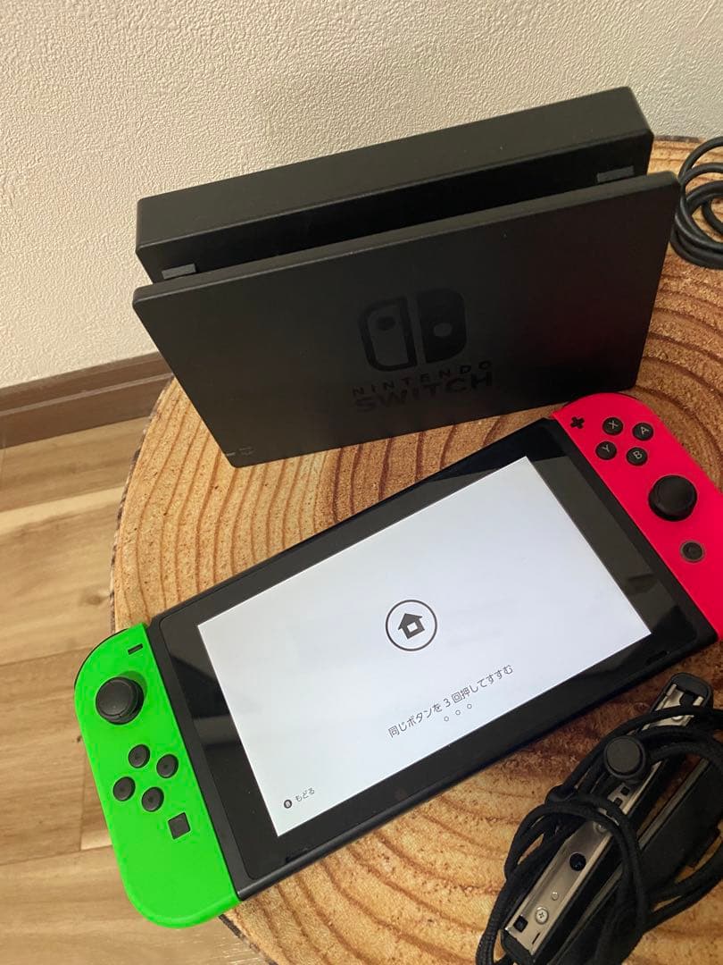 Nintendo Switch ニンテンドースイッチ本体　GRN/PNK箱無し①
