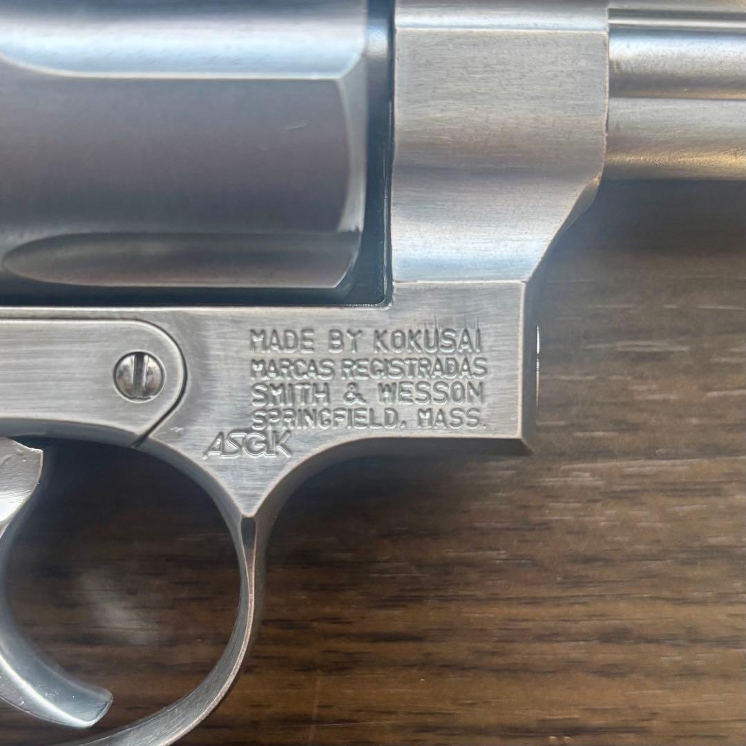 KOKUSAI製 44マグナム（観賞用・模型） — グリップ欠損あり