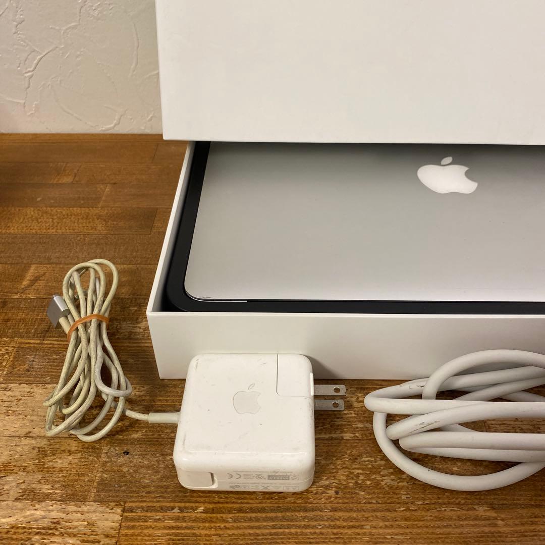 ま*ん様 MacBook Air シルバー 2015年モデル バッテリー交換要