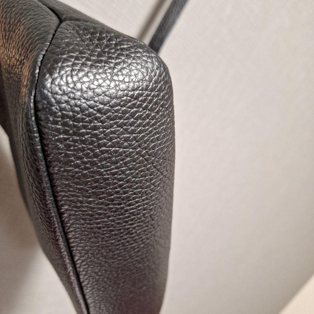 The b. ミニショルダーバッグ IS12C－05