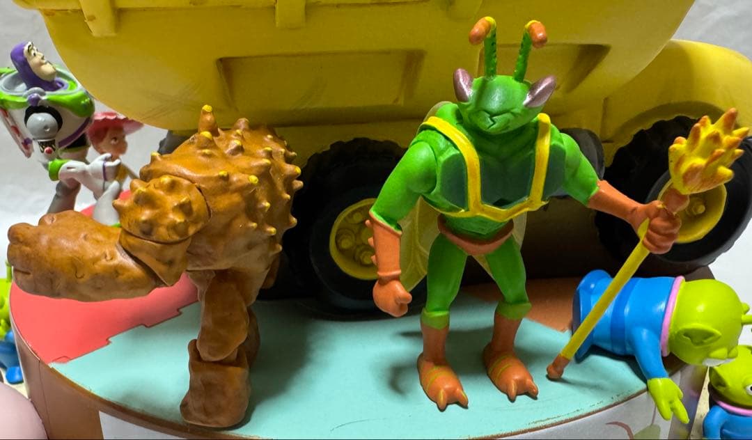 ディズニーストア トイストーリー3 オルゴール付きスノーグローブ