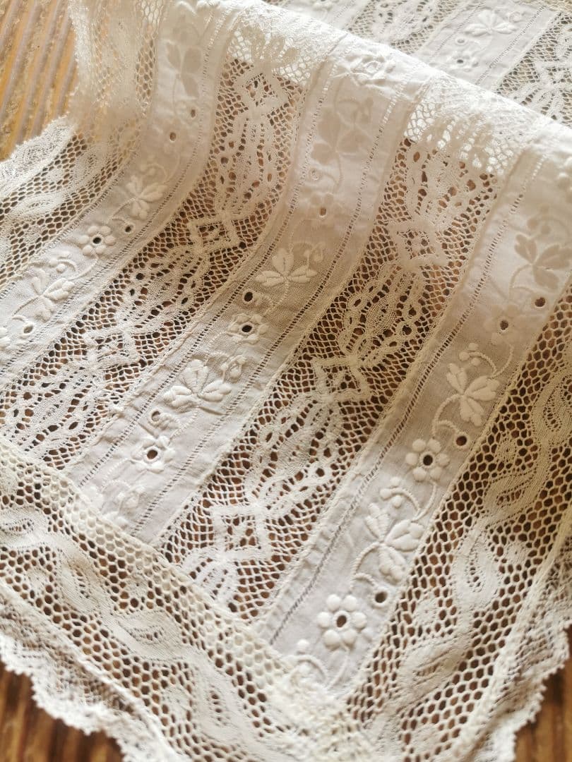 アンティークフランス ノルマンディーレース 縦繋ぎボビン＆ガロンレース ランナー