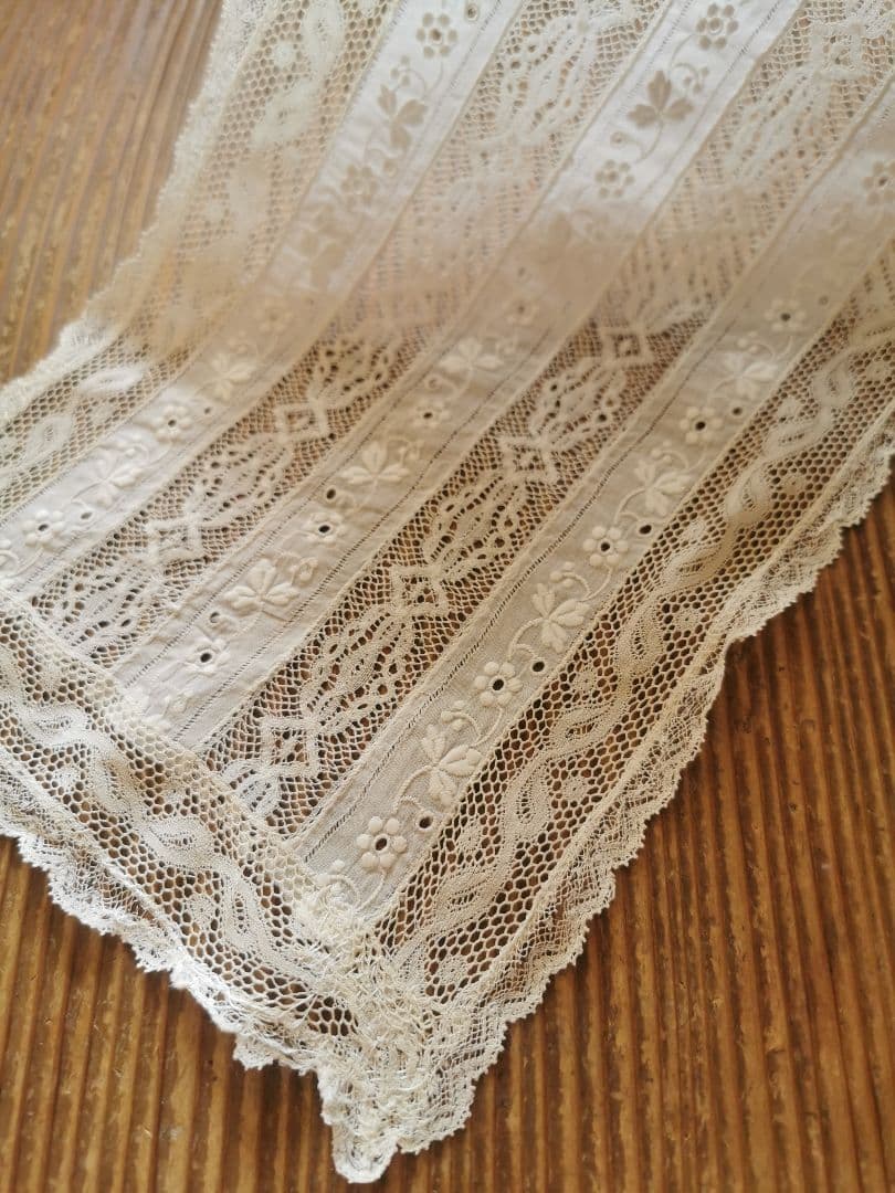 アンティークフランス ノルマンディーレース 縦繋ぎボビン＆ガロンレース ランナー