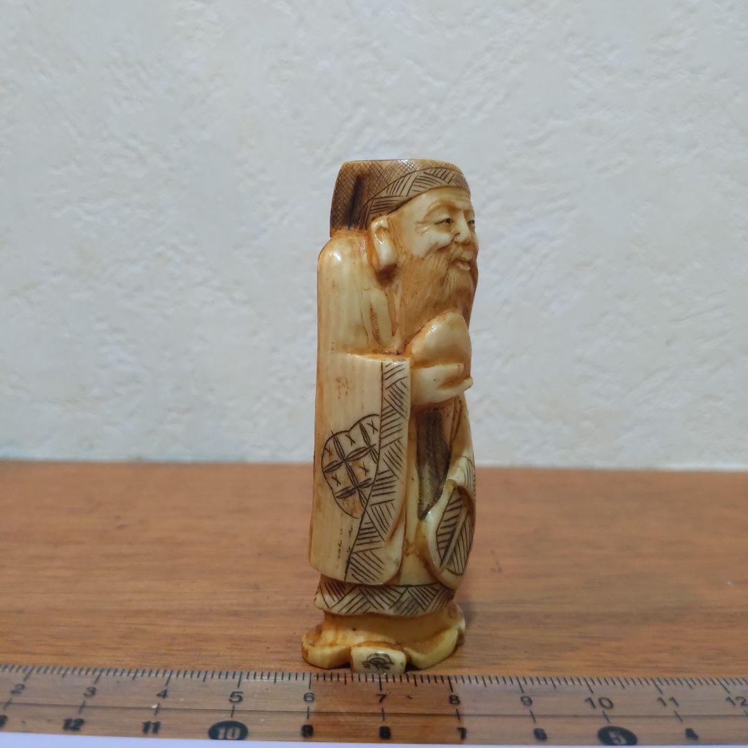 時代提げ物 七福神根付 天然素材 在銘【寿老人】高さ約7.6cm 重さ約50ｇ
