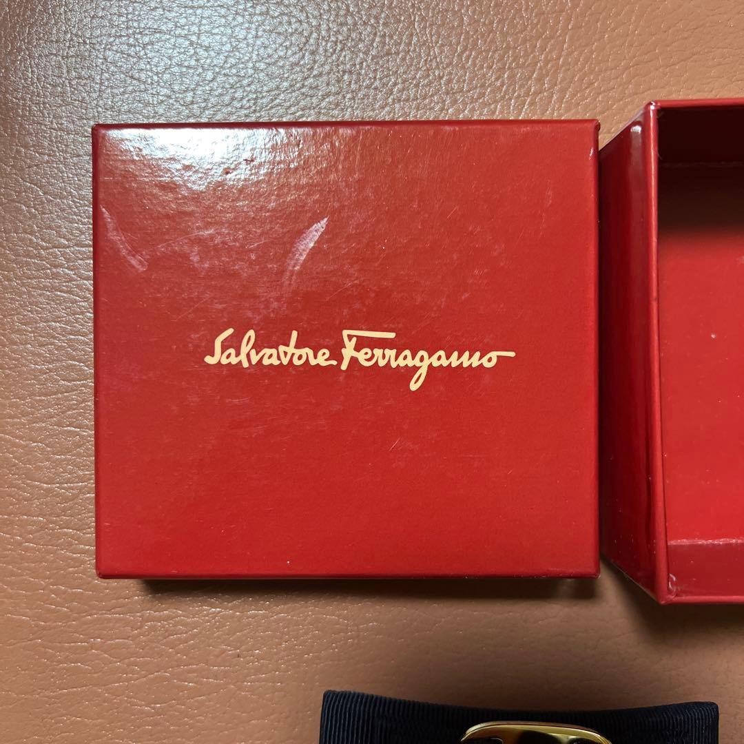 s*s様 FERRAGAMO バレッタ　髪留め