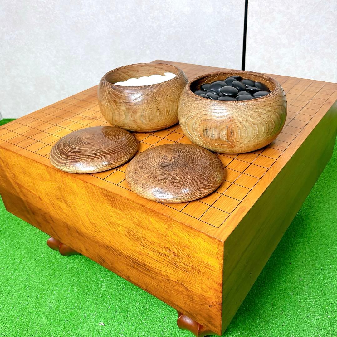 高級囲碁盤 天地柾目 4.7寸 脚付き へそ有 碁石 ハマグリ
