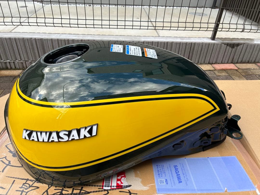 KAWASAKI z900rsイエローボールエディション 燃料タンク