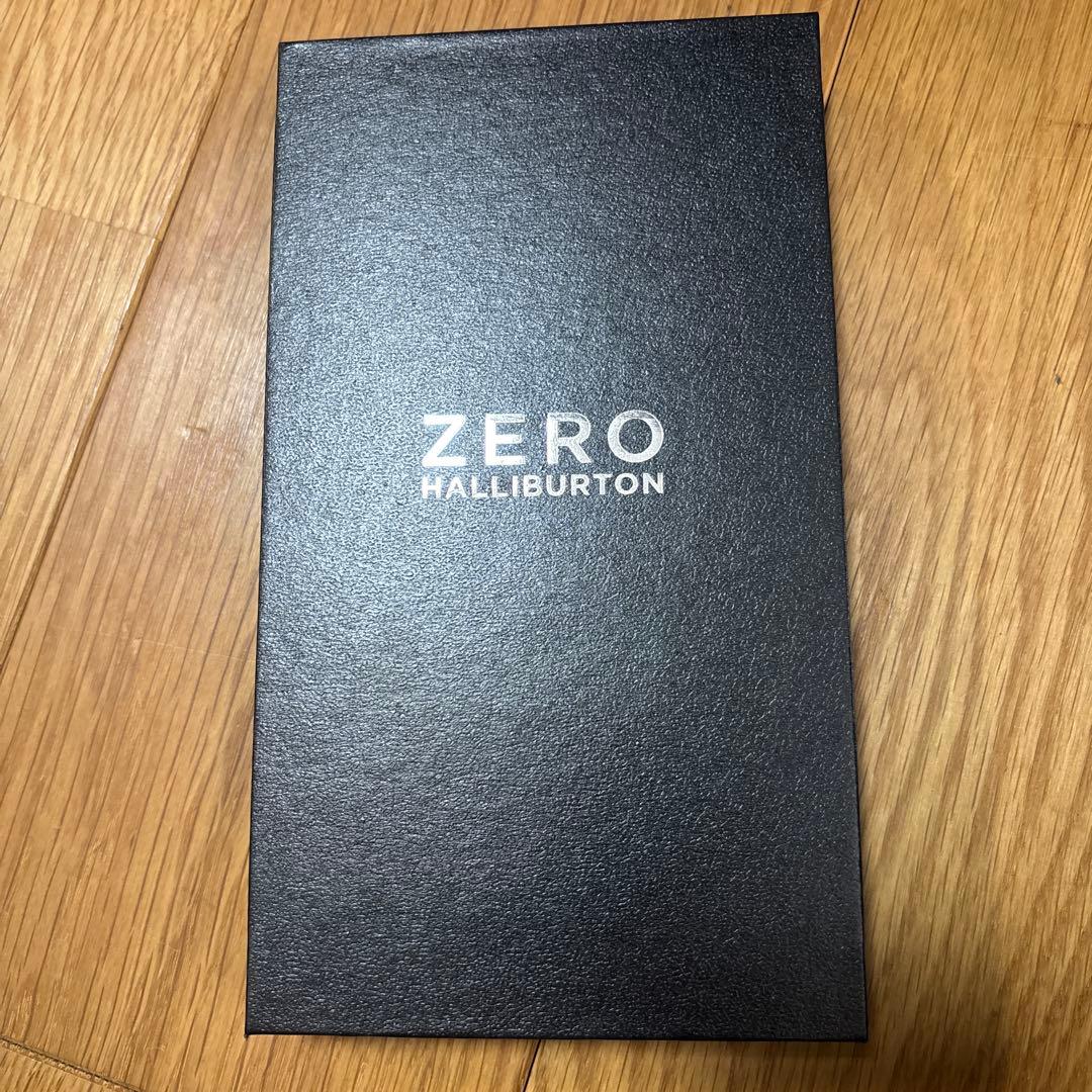 ZERO HALLIBURTON iPhone用ケース 手帳型シルバー