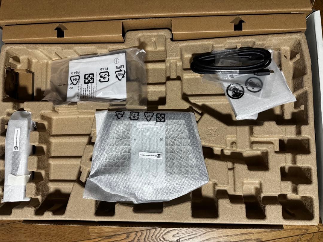 ①DELL　S2721Q　27インチ　4K　ディスプレイ　モニター