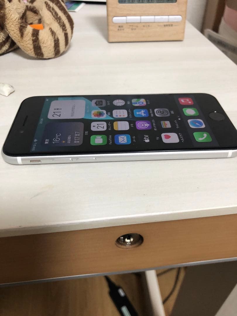 Apple iPhone SE (第２世代) 64GB ホワイト 美品 ジャンク