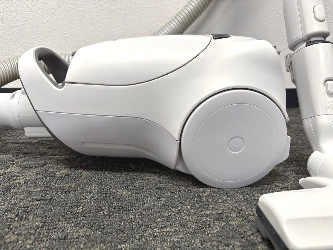 パナソニック 紙パック式電気掃除機 MC-PA110G-W(2018年製)