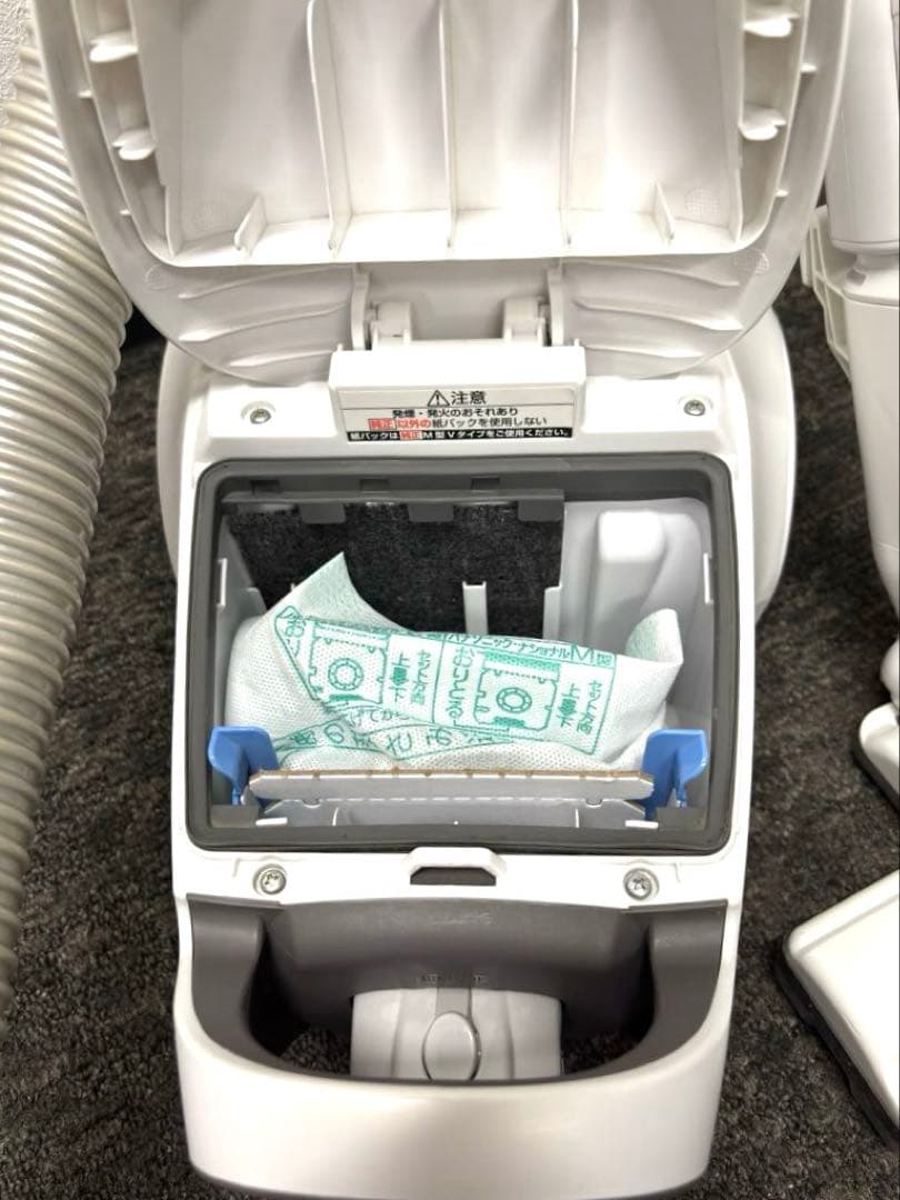 パナソニック 紙パック式電気掃除機 MC-PA110G-W(2018年製)