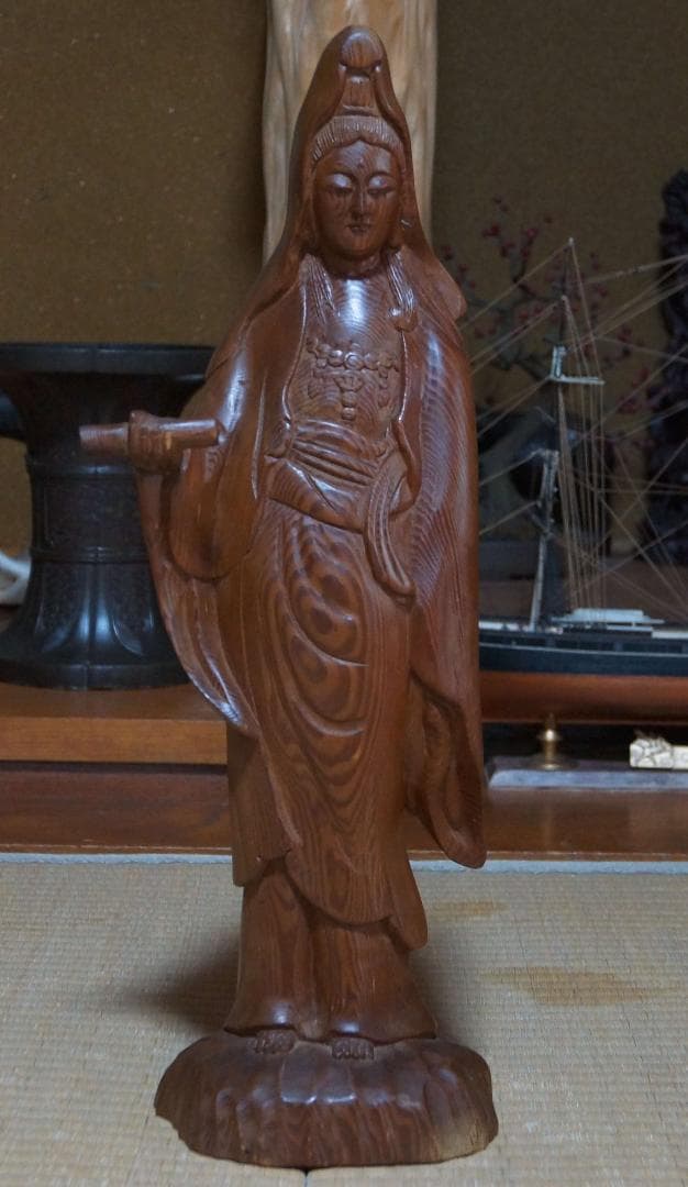 古杉 細工彫り『聖観音菩薩像』大型木製立像仏像仏教美術 美しい木目 高さ51㎝