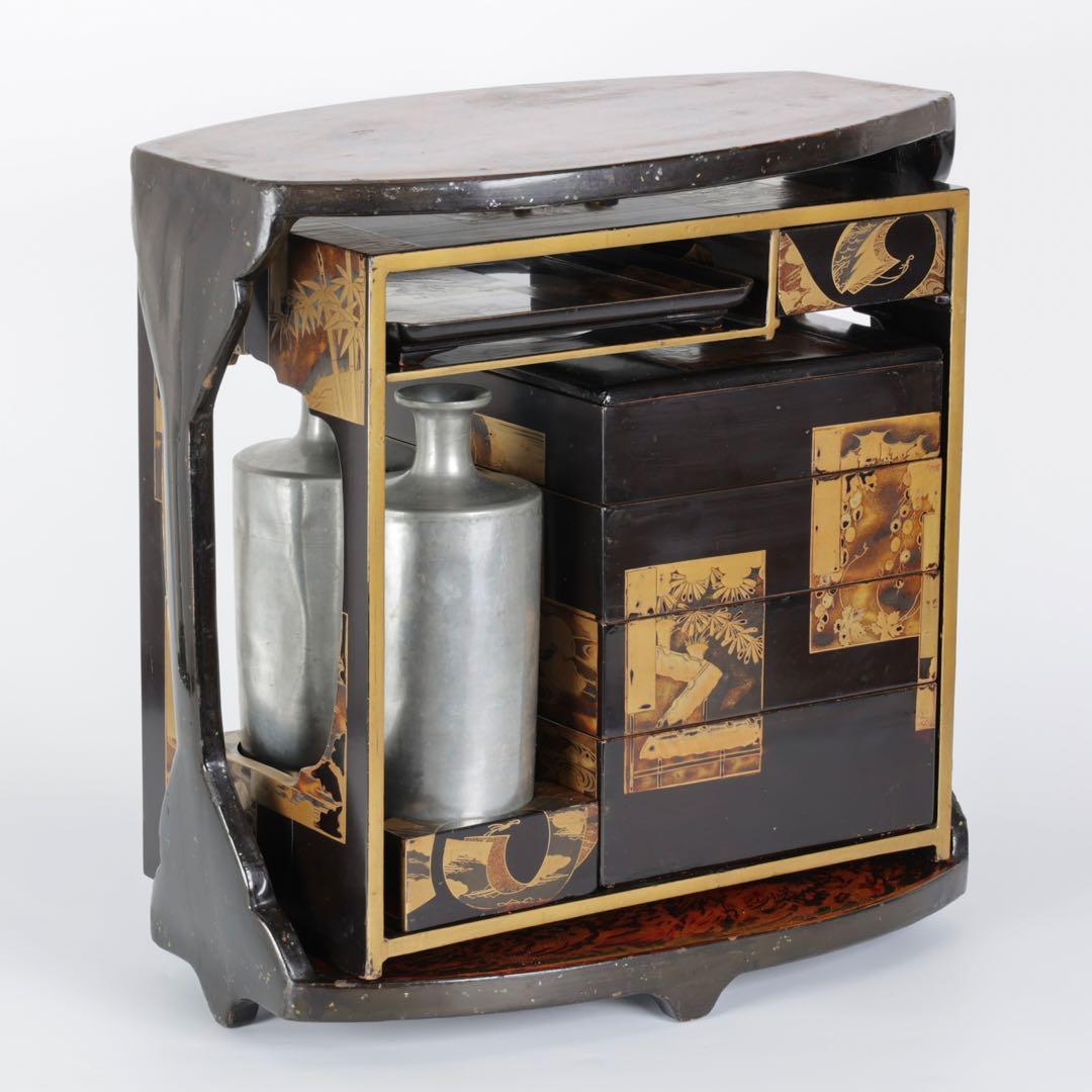 漆塗金蒔絵 野弁当 野点 花見重 重箱 錫製徳利 台付 骨董 古美術漆器　漆