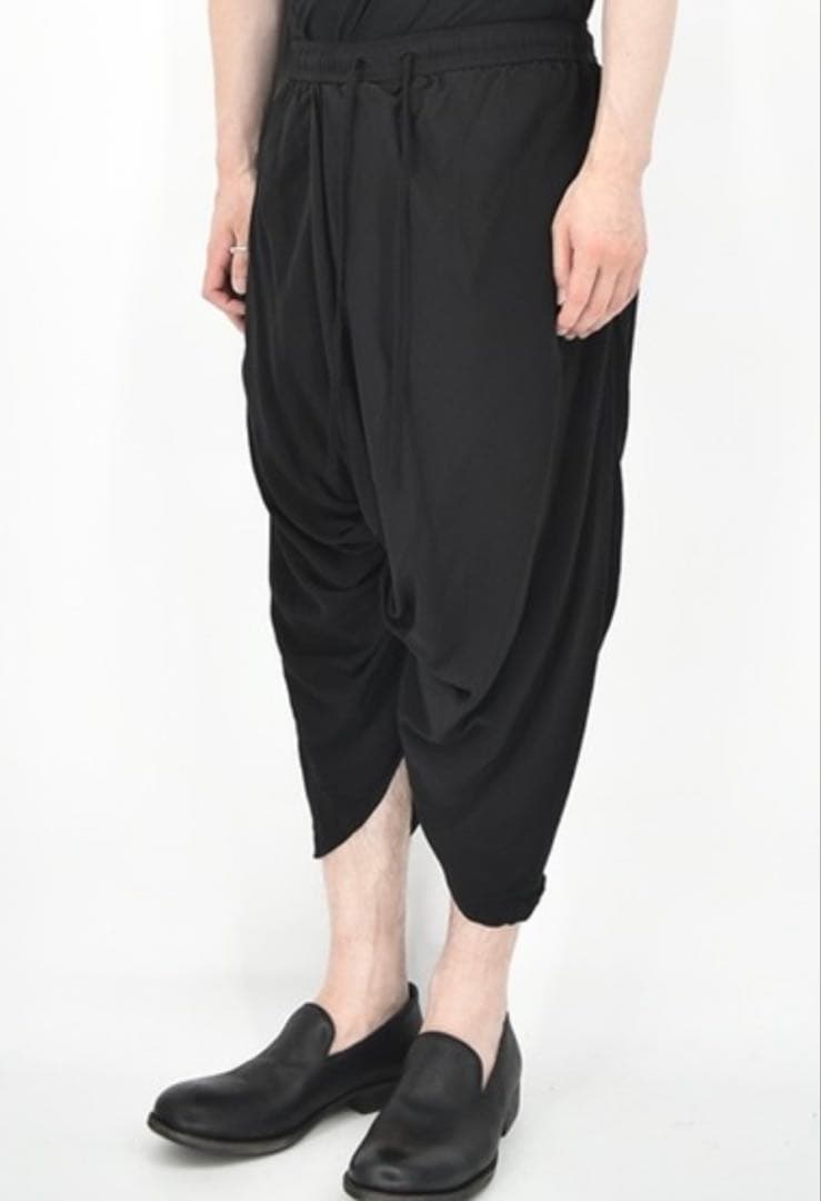 名作希少　ユリウス　julius ドレープサルエルパンツ　697PAM5