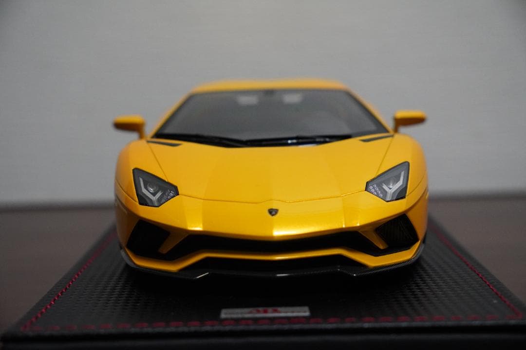 MRコレクション 1/18 ランボルギーニアヴェンタドール S