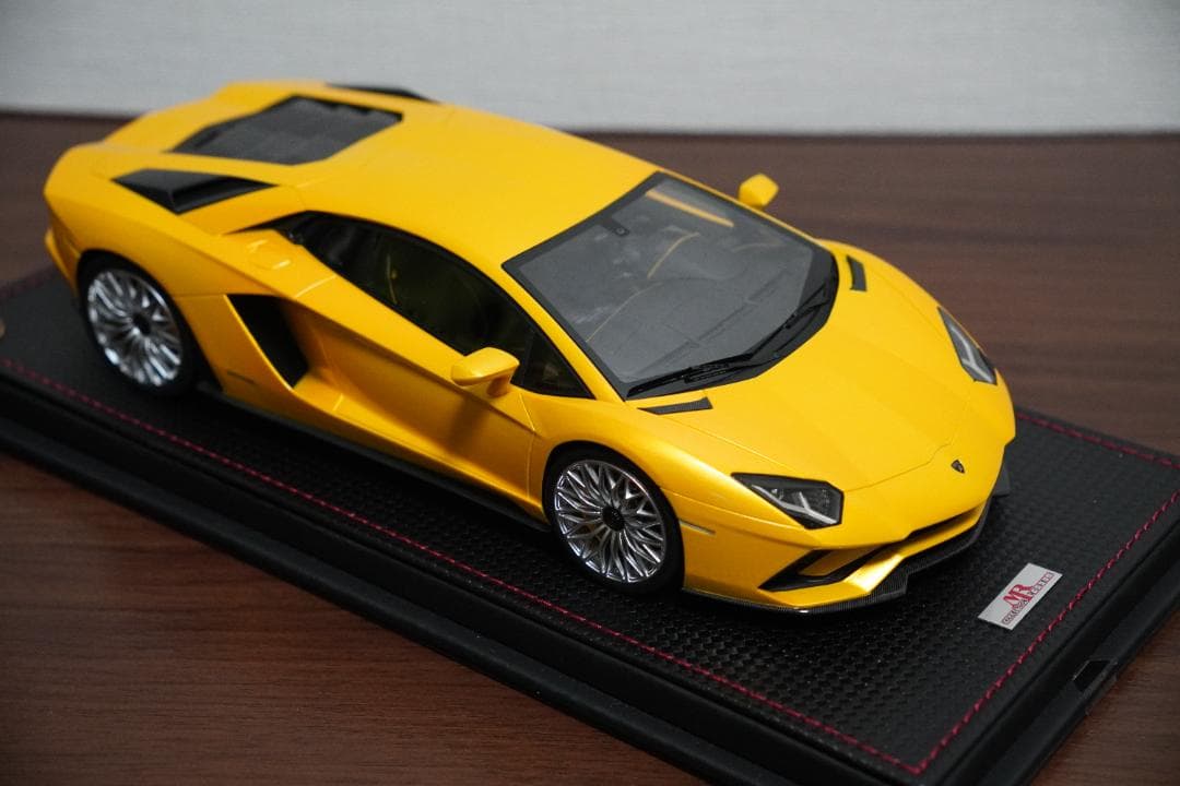 MRコレクション 1/18 ランボルギーニアヴェンタドール S