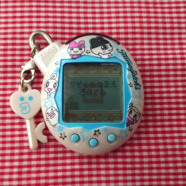 【動作確認済】 いぇー!ふぁみりーイロイロ!たまごっち+ ふぁみたま ユニクロ