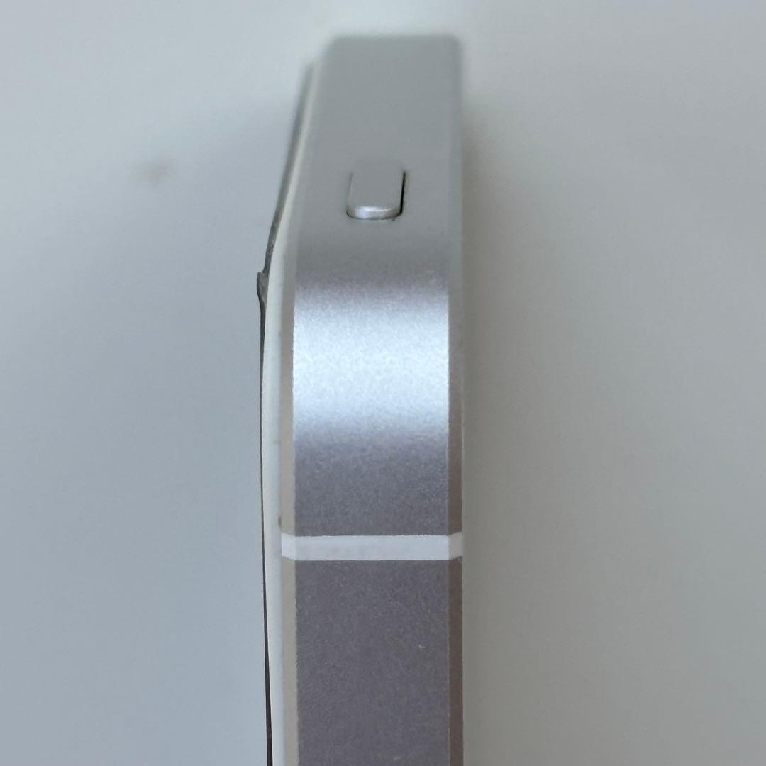 iPhoneSE 第1世代64GB シルバー バッテリー74%SIMロック解除済